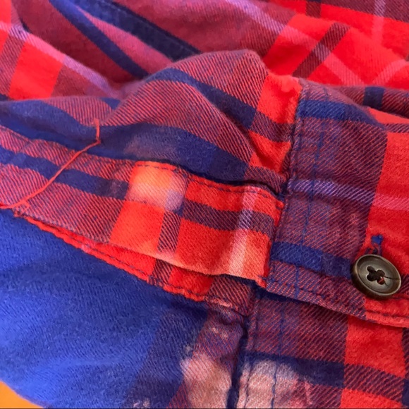 Old navy plaid “the boyfriend shirt” size small - Picture 11 of 15